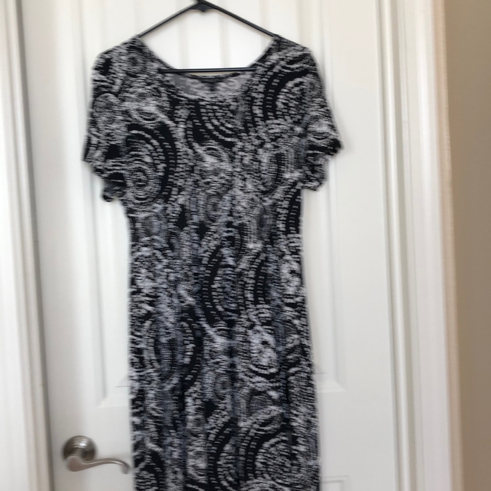 Dress - Picture 2 of 5